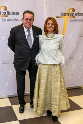 22 09 2023, International Classical Festival Festival of Nations 2023, at the Kurhaus Bad Wörishofen in Unterallgäu, opening concert in the Kursaal with pianist Igor Levit GER and Orchestra Camerata Salzburg Before the reception of the guests of honor Hans Högel with wife Christine Högel 22 09 2023, Classical Festival Bad Wörishofen 22 09 2023, Classical Festival Bad Wörishofen
