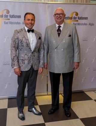 22 09 2023, International Classical Festival Festival of Nations 2023, at the Kurhaus Bad Wörishofen in Unterallgäu, opening concert in the Kursaal with pianist Igor Levit GER and Orchestra Camerata Salzburg Before the reception of the guests of honor v li Deputy Director of the Five Star Hotel