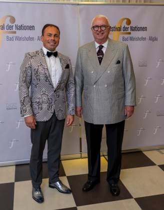 22 09 2023, International Classical Festival Festival of Nations 2023, at the Kurhaus Bad Wörishofen in Unterallgäu, opening concert in the Kursaal with pianist Igor Levit GER and Orchestra Camerata Salzburg Before the reception of the guests of honor v li Deputy Director of the Five Star Hotel