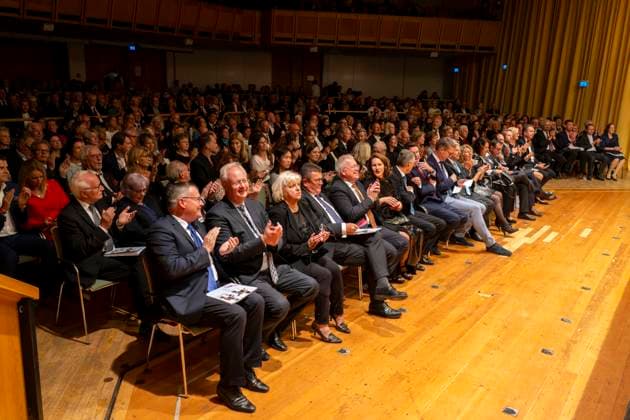 22 09 2023, International Classical Music Festival Festival of Nations 2023, at the Kurhaus Bad Wörishofen in Unterallgäu, opening concert in the Kursaal with pianist Igor Levit GER and Orchestra Camerata Salzburg Guests of honor in the front row, Paul Gruschka, Berhard Pohl, Franz Josef Pschierer with wife Marlies, 22 09 2023, Classical Music Festival