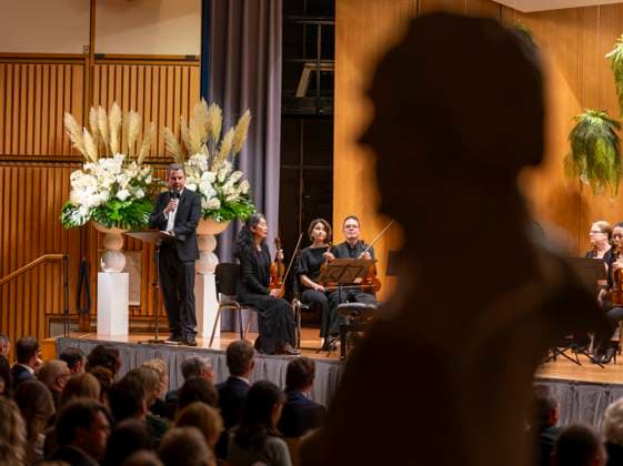 22 09 2023, International Classical Music Festival Festival of Nations 2023, at the Kurhaus Bad Wörishofen in Unterallgäu, opening concert in the Kursaal with pianist Igor Levit GER and orchestra Camerata Salzburg opening speech by Mayor Stefan Welzel Bad Wörishofen 22 09 2023, Classical Music Festival Bad Wörishofen 22 09 2023, Classical Music Festival Bad Wörishofen