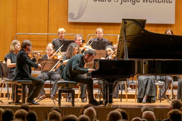 22 09 2023, International Classical Festival Festival of Nations 2023, at the Kurhaus Bad Wörishofen in Unterallgäu, opening concert in the Kursaal with pianist Igor Levit GER, on piano and orchestra Camerata Salzburg 22 09 2023, Classical Festival Bad Wörishofen 22 09 2023, Classical Festival Bad Wörishofen