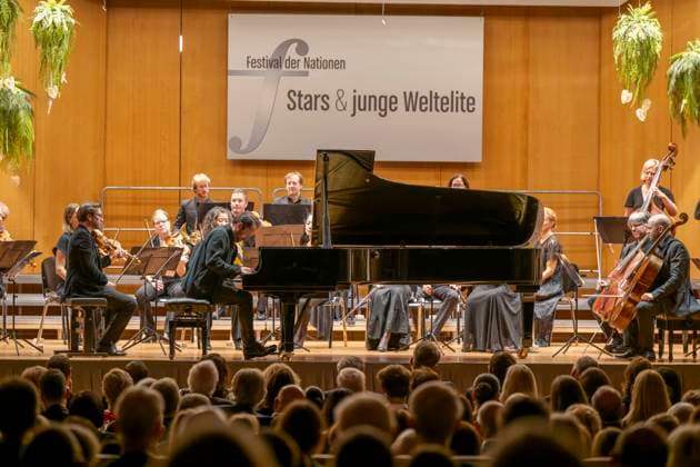 22 09 2023, International Classical Festival Festival of Nations 2023, at the Kurhaus Bad Wörishofen in Unterallgäu, opening concert in the Kursaal with pianist Igor Levit GER, on piano and orchestra Camerata Salzburg 22 09 2023, Classical Festival Bad Wörishofen 22 09 2023, Classical Festival Bad Wörishofen