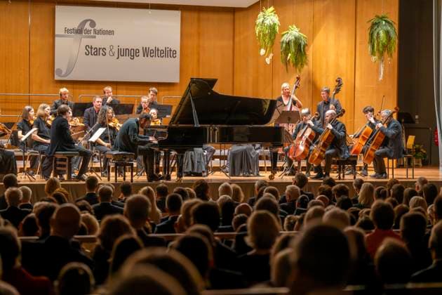 22 09 2023, International Classical Festival Festival of Nations 2023, at the Kurhaus Bad Wörishofen in Unterallgäu, opening concert in the Kursaal with pianist Igor Levit GER, on piano and orchestra Camerata Salzburg 22 09 2023, Classical Festival Bad Wörishofen 22 09 2023, Classical Festival Bad Wörishofen