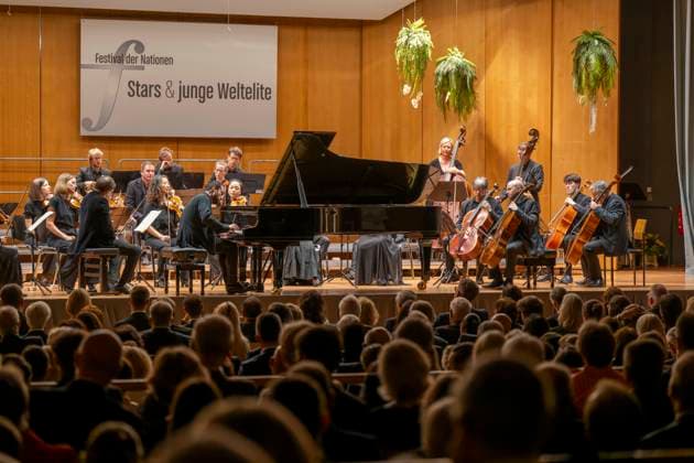 22 09 2023, International Classical Festival Festival of Nations 2023, at the Kurhaus Bad Wörishofen in Unterallgäu, opening concert in the Kursaal with pianist Igor Levit GER, on piano and orchestra Camerata Salzburg 22 09 2023, Classical Festival Bad Wörishofen 22 09 2023, Classical Festival Bad Wörishofen