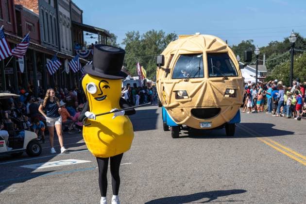 September 23, 2023, Plains, GA, United States: Mr Peanut dances down Main Street followed by the Nutmobile during the 26th annual Plains Peanut Festival in honor of former President Jimmy Carter, September 23, 2023 in Plains, Georgia. Former President Jimmy Carter and his wife Rosalynn Carter, life-long residents of the village were briefly spotted at the festival inside a private vehicle. Plains United States - ZUMAe02_ 20230923_zaf_e02_004 Copyright: xRichardxEllisx