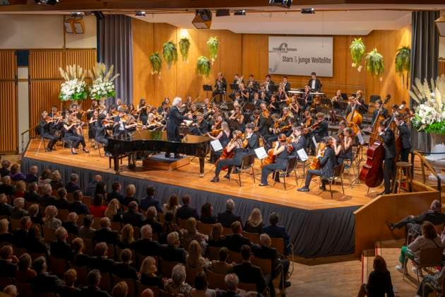 23 09 2023, International Classical Festival Festival of Nations 2023, at the Kurhaus Bad Wörishofen in Unterallgäu, concert in the Kursaal with pianist Igor Levit GER and vbw Festival Orchestra Musical Director Christoph Adt 23 09 2023, Classical Festival Bad Wörishofen 23 09 2023, Classical Festival Bad Wörishofen