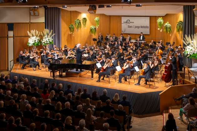 23 09 2023, International Classical Festival Festival of Nations 2023, at the Kurhaus Bad Wörishofen in Unterallgäu, concert in the Kursaal with pianist Igor Levit GER and vbw Festival Orchestra Musical Director Christoph Adt 23 09 2023, Classical Festival Bad Wörishofen 23 09 2023, Classical Festival Bad Wörishofen