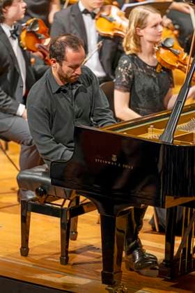 23 09 2023, International Classical Festival Festival of Nations 2023, at the Kurhaus Bad Wörishofen in Unterallgäu, concert in the Kursaal with pianist Igor Levit GER and vbw Festival Orchestra 23 09 2023, Classical Festival Bad Wörishofen 23 09 2023, Classical Festival Bad Wörishofen