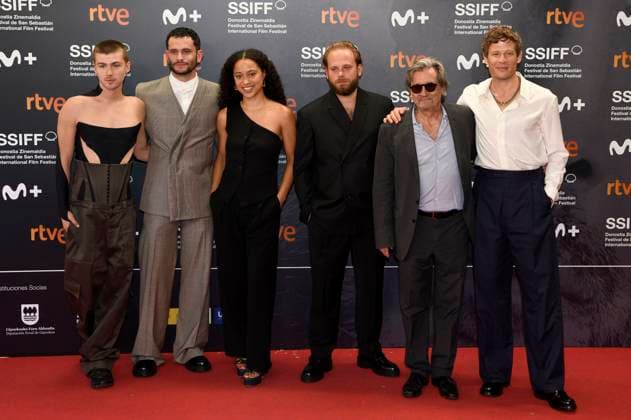 Miles Heizer, Pedro Fontaine, Zora Casebere, Simon Van Buyten, Griffin Dunne and James Norton at the premiere of the feature film Ex Husbands Men of Divorce at the 71 San Sebastian International Film Festival Festival Internacional de Cine de San Sebastian at the Kursaal San Sebastian, 24 09 2023. Foto:xC.xNiehausx xFuturexImagex husbands_3956