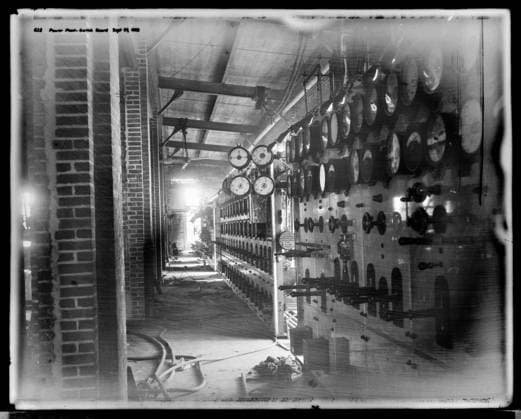 RECORD DATE NOT STATED Historic photographs of the Norfolk Naval shipyard located in the Fifth Naval District. Operating under the Department of Defense and the Department of the Navy. Copyright: xpiemagsx piemagsnornavshpy24062023-534 !ACHTUNG AUFNAHMEDATUM GESCHÄTZT!