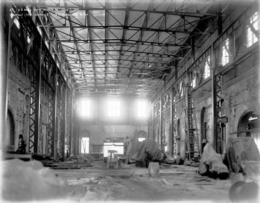 RECORD DATE NOT STATED Historic photographs of the Norfolk Naval shipyard located in the Fifth Naval District. Operating under the Department of Defense and the Department of the Navy. Copyright: xpiemagsx piemagsnornavshpy24062023-723 !ACHTUNG AUFNAHMEDATUM GESCHÄTZT!