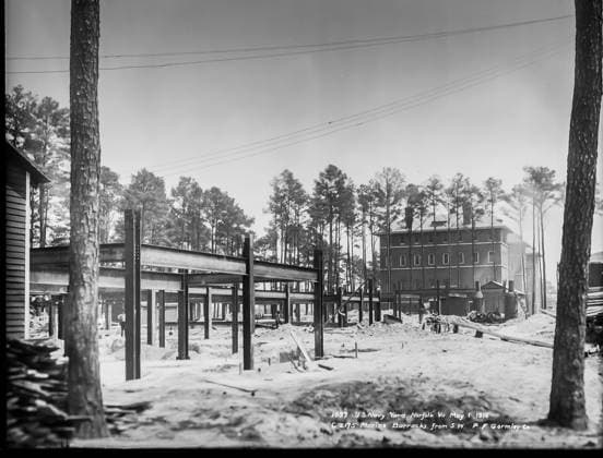 RECORD DATE NOT STATED Historic photographs of the Norfolk Naval shipyard located in the Fifth Naval District. Operating under the Department of Defense and the Department of the Navy. Copyright: xpiemagsx piemagsnornavshpy24062023-894 !ACHTUNG AUFNAHMEDATUM GESCHÄTZT!