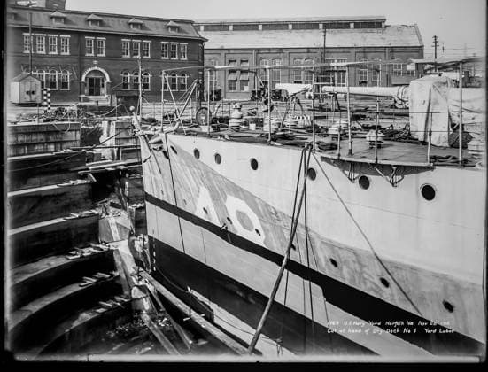 RECORD DATE NOT STATED Historic photographs of the Norfolk Naval shipyard located in the Fifth Naval District. Operating under the Department of Defense and the Department of the Navy. Copyright: xpiemagsx piemagsnornavshpy24062023-966 !ACHTUNG AUFNAHMEDATUM GESCHÄTZT!