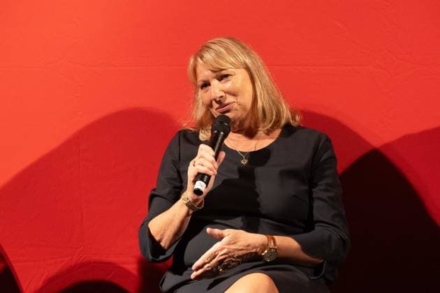 DIe Zeitenwende der SPD Sachsen Sächsische Staatsministerin für Soziales und Gesellschaftlichen Zusammenhalt Petra Köpping spricht bei der Veranstaltung Zeitenwende der sächsischen SPD im Filmpalast Meißen. Meißen Sachsen Deutschland *** DIe Zeitenwende der SPD Sachsen Saxon Minister of State for Social Affairs and Social Cohesion Petra Köpping speaks at the event Zeitenwende der sächsischen SPD at the Filmpalast Meißen Meißen Saxony Germany Daniel Schäfer
