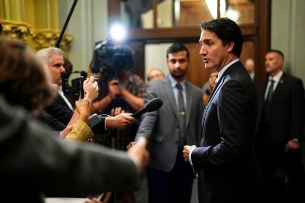September 26, 2023, Ottawa, ON, Canada: Prime Minister Justin Trudeau arrives for a cabinet meeting on Parliament Hill in Ottawa on Tuesday, Sept. 26, 2023. Ottawa Canada  - ZUMAc35_ 20230926_zaf_c35_001 Copyright: xSeanxKilpatrickx