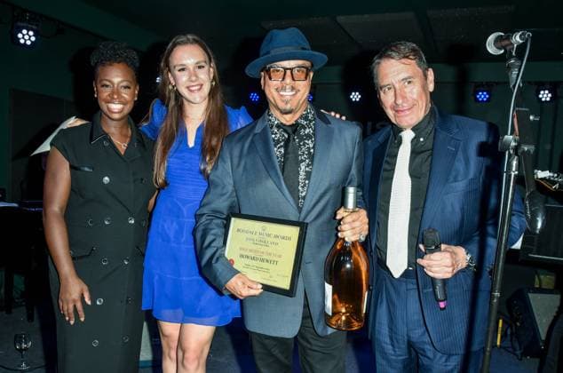 The Boisdale Music Awards, - 20 Sep 2023, Boisdale of Canary Wharf, London, UK Howard Hewitt, Jools Holland and Yonlana Browrn at The Boisdale Music Awards, - 20 Sep 2023, Boisdale of Canary Wharf, London, UK, Credit:Jules Annan Avalon Copyright: xJulesxAnnanx xAvalonx 0807182027