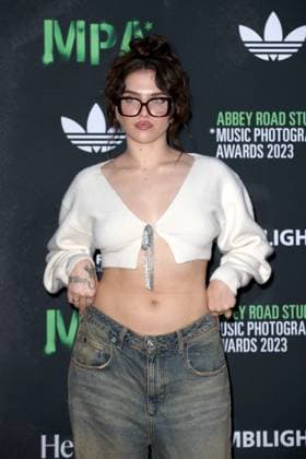 The Abbey Road Studios Music Photography Awards at Abbey Road Studios in London, UK, on 21st September 2023 Mae Muller at The Abbey Road Studios Music Photography Awards at Abbey Road Studios in London, UK, on 21st September 2023, Credit:James Shaw Avalon UNITED KINGDOM, LONDON, London  Copyright: xJamesxShawx xAvalonx 0807266122