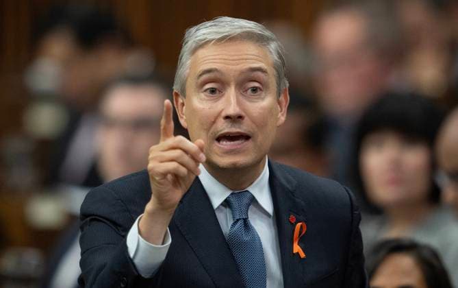 September 26, 2023, Ottawa, ON, Canada: Innovation, Science and Industry Minister Francois-Philippe Champagne rises during Question Period, Tuesday, September 26, 2023 in Ottawa. Ottawa Canada  - ZUMAc35_ 20230926_zaf_c35_056 Copyright: xAdrianxWyldx