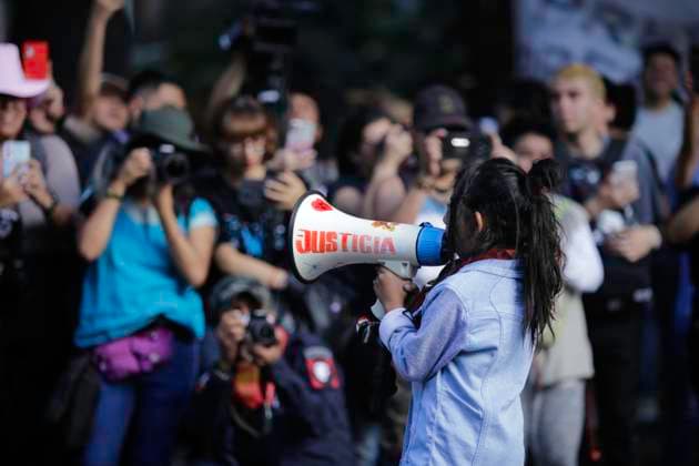 September 27, 2023, Mexico City, Mexico City, Mexico: Girl taking roll call of the 43 missing students Mexico City Mexico - ZUMAs310 20230927_zip_s310_004 Copyright: xLuisxExSalgadox