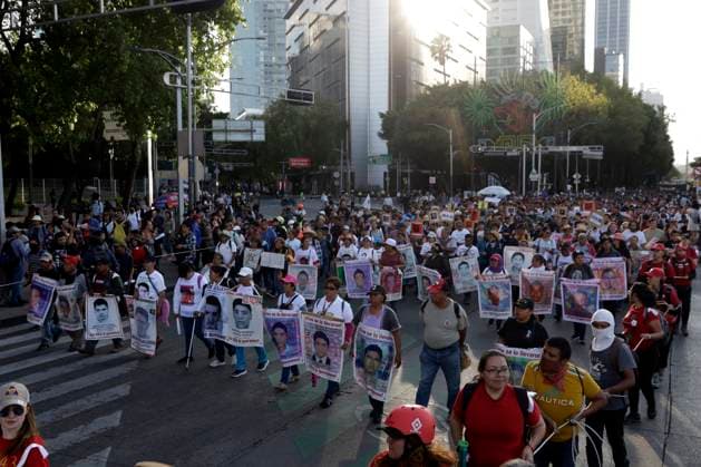 43 Missing Students 9th Anniversary - Mexico City The mothers and fathers of the 43 students from the Ayotzinapa Normal School march in the commemoration of the Ninth anniversary of their forced disappearance; They demand justice during the protest in Mexico City, Mexico, September 26, 2023. Photo by Luis Barron Eyepix Group ABACAPRESS.COM. Mexico City Mexico City Mexico  Copyright: xBarronxLuis Eyepix ABACAx 869360_008 BarronxLuis Eyepix ABACAx 869360_008