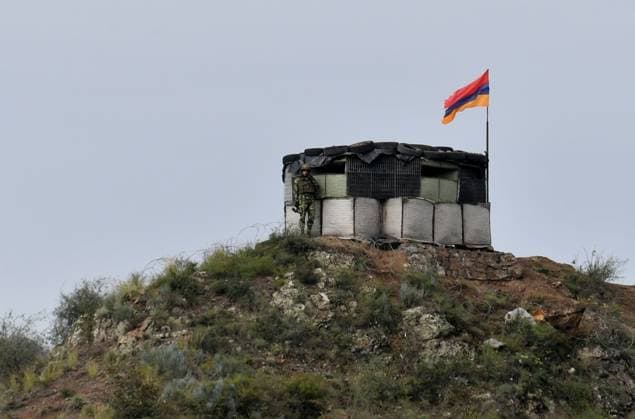 Azerbaijan Armenia Tensions Evacuees 8525160 26.09.2023 A view shows an observation point of Armenian Armed forces at the entrance to the Lachin Corridor, the only road leading from the breakaway region of Nagorno-Karabakh to Armenia, in Azerbaijan. The number of people fleeing Nagorno-Karabakh for Armenia after Azerbaijan launched a military operation in the region has risen to 28,120, the Armenian government said on September 26. Mikhail Voskresenskiy Sputnik Azerbaijan  Copyright: xMikhailxVoskresenskiyx