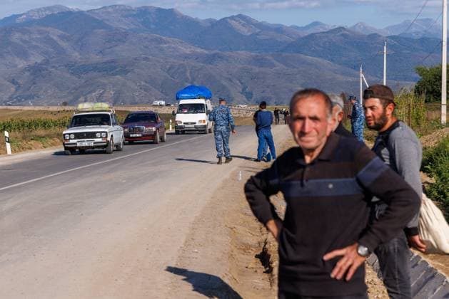 Haut-Karabakh : en Arménie, la ville de Goris en première ligne face à l’exode PHOTOPQR LA PROVENCE Gilles Bader ; Goris ; 27 09 2023 ; exode des arméniens du haut karabakh Première ville d’Arménie sur le chemin des exilés du Haut-Karabakh, Goris et ses 20 000 habitants sont le premier point de chute des réfugiés. - Thousands of ethnic Armenians from Nagorno-Karabakh have flooded into the border town of Goris after enduring an arduous journey out of the the crisis-hit region. Goris BdR France  Copyright: xPHOTOPQR LAxPROVENCE MAXPPPxGillesxBaderx 20230927PVL4844 20230927PVL4844