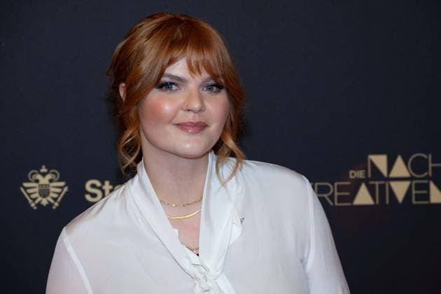 Sophie PASSMANN, presenter and author, red carpet, red carpet show, arrival, arrival, German Television Award, The Night of the Creatives The German Television Award 2023, German Television Award 2023 in Cologne, on 27 09 2022