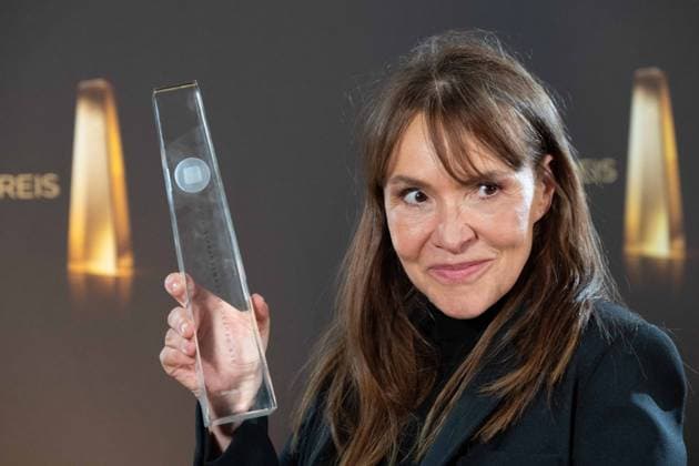 Award winner Natalie SCHARF Best Book Fiction, Red Carpet, Red Carpet Show, Arrival, Arrival, German Television Award Ceremony, The Night of the Creatives The German Television Award 2023, German Television Award 2023 in Cologne, on 27 09 2022