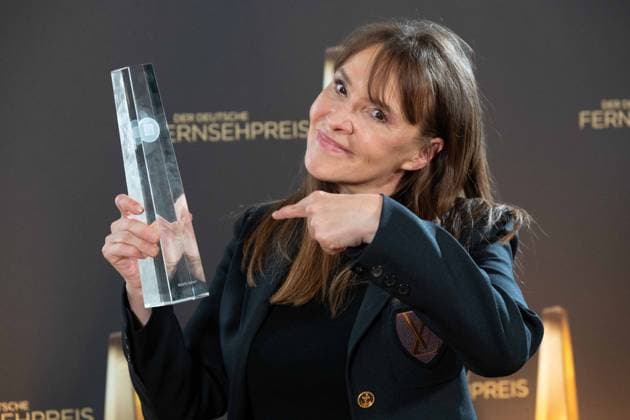 Award winner Natalie SCHARF Best Book Fiction, Red Carpet, Red Carpet Show, Arrival, Arrival, German Television Award Ceremony, The Night of the Creatives The German Television Award 2023, German Television Award 2023 in Cologne, on 27 09 2022