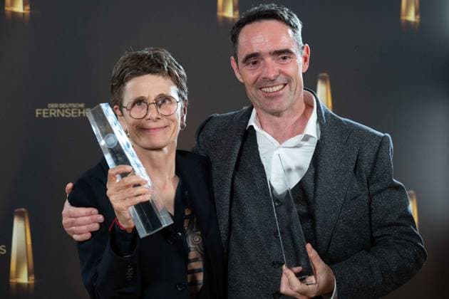 Award winners Gabriela REUMER and Matthias MUESSE, must, Best Set Fiction, Red Carpet, Red Carpet Show, Arrival, Arrival, German Television Awards, The Night of the Creatives The German Television Award 2023, German Television Award 2023 in Cologne, on 27 09 2022