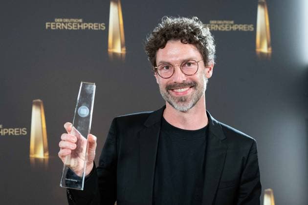 Award winner Nicolai MEHRING Best Camera Information, Red Carpet, Red Carpet Show, Arrival, Arrival, German Television Award Ceremony, The Night of the Creatives The German Television Award 2023, German Television Award 2023 in Cologne, on 27 09 2022