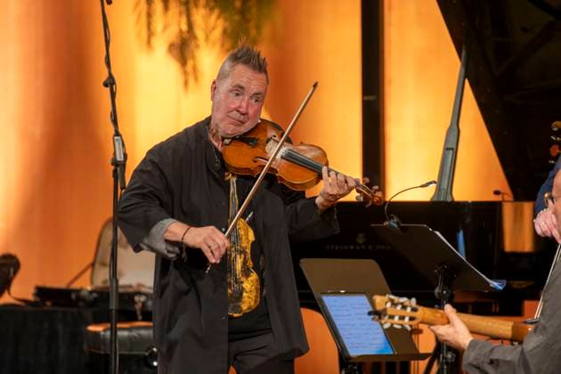 27 09 2023, International Classical Festival Festival of Nations 2023, at the Kurhaus Bad Wörishofen in Unterallgäu, British violinist Nigel Kennedy friends, 27 09 2023, Classical Festival Bad Wörishofen 27 09 2023, Classical Festival Bad Wörishofen