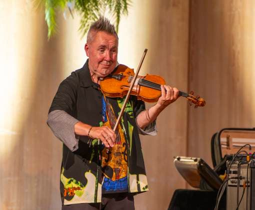 27 09 2023, International Classical Festival Festival of Nations 2023, at the Kurhaus Bad Wörishofen in Unterallgäu, British violinist Nigel Kennedy friends, 27 09 2023, Classical Festival Bad Wörishofen 27 09 2023, Classical Festival Bad Wörishofen