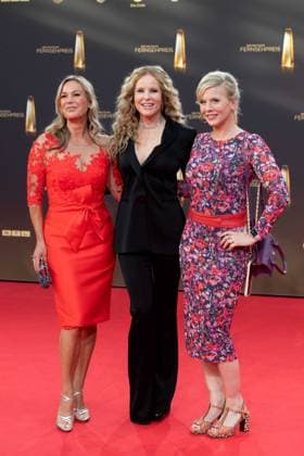 f l Birgit von BENTZEL, presenter, Katja BURKARD, presenter, Eva HABERMANN, actress, red carpet, red carpet show, arrival, award ceremony of the German Television Award, The German Television Award 2023, German Television Award 2023 in the MMC Studios Cologne, on 28 09 2023