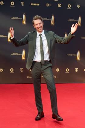 Louis KLAMROTH, presenter, talk show host, red carpet, red carpet show, arrival, arrival, German Television Award, German Television Award 2023, German Television Award 2023 at MMC Studios Cologne, on 28 09 2023