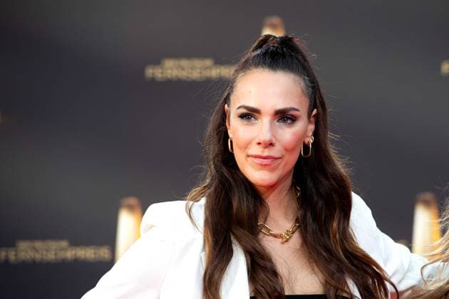 Esther SEDLACZEK, presenter, red carpet, red carpet show, arrival, German Television Award, German Television Award 2023, German Television Award 2023 at MMC Studios Cologne, on 28 09 2023