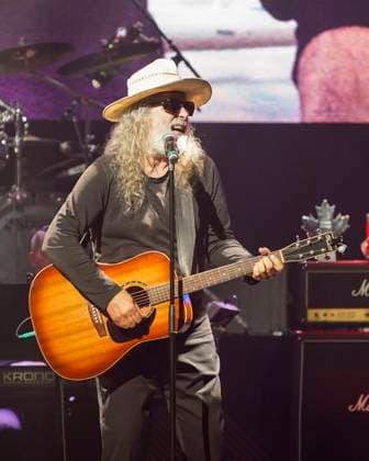 September 28, 2023, Toronto, ON, CANADA: Michel Pagliaro performs during the 2023 CanadaöÄÃ s Walk of Fame ceremony in Toronto, Thursday, Sept. 28, 2023. 13 bands were inducted into this years class at the Rock of Fame event. Toronto CANADA  - ZUMAc35_ 20230928_zaf_c35_143 Copyright: xAndrewxLahodynskyjx