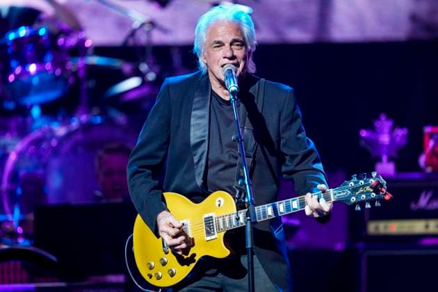 September 28, 2023, Toronto, ON, CANADA: Bill Henderson of Chilliwack performs during the 2023 CanadaöÄÃ s Walk of Fame ceremony in Toronto, Thursday, Sept. 28, 2023. 13 bands were inducted into this years class at the Rock of Fame event. Toronto CANADA  - ZUMAc35_ 20230928_zaf_c35_145 Copyright: xAndrewxLahodynskyjx