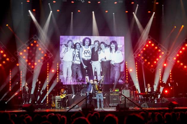 September 28, 2023, Toronto, ON, CANADA: Colin and John-Angus MacDonald of the Trews perform öÄÃ²Raise a Little HellöÄÃ by Trooper during the 2023 CanadaöÄÃ s Walk of Fame ceremony in Toronto, Thursday, Sept. 28, 2023. 13 bands were inducted into this years class at the Rock of Fame event. Toronto CANADA  - ZUMAc35_ 20230928_zaf_c35_150 Copyright: xAndrewxLahodynskyjx
