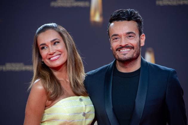Giovanni ZARRELLA, entertainer, and wife Jana Ina ZARRELLA, red carpet, red carpet show, arrival, arrival, German Television Award ceremony, The German Television Award 2023, German Television Award 2023 at MMC Studios Cologne, on 28 09 2023.