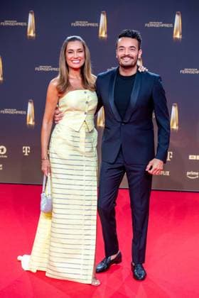 Giovanni ZARRELLA, entertainer, and wife Jana Ina ZARRELLA, red carpet, red carpet show, arrival, arrival, German Television Award ceremony, The German Television Award 2023, German Television Award 2023 at MMC Studios Cologne, on 28 09 2023.