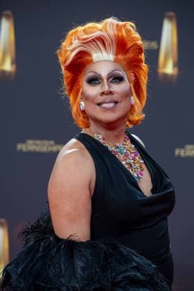 Catherine LECLERY, drag queen red carpet, red carpet show, arrival, arrival, German Television Award ceremony, The German Television Award 2023, German Television Award 2023 at MMC Studios Cologne, on 28 09 2023.