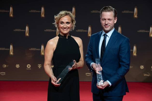 Award winner the team of the Tagesthemen, with Caren MISOGA Reporter Vassili GOLOD Category Best Information Tagesthemen live from Kiev, award ceremony of the German Television Award, The German Television Award 2023, German Television Award 2023 in the MMC Studios Cologne, on 28 09 2023