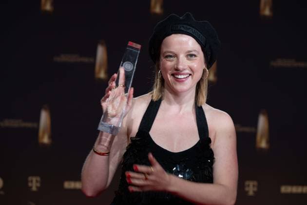 Laureate Jella HAASE, actress, category actress for Kleo, award ceremony of the German Television Award, The German Television Award 2023, German Television Award 2023 in the MMC Studios Cologne, on 28 09 2023
