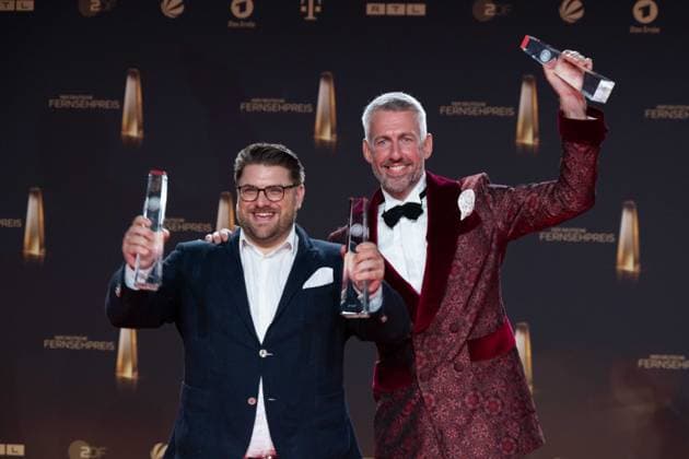 Laureates v l Andreass LECHNER, editor, and Sebstian PUFPAFF, presenter, category Best Comedy Late Night, TV Total, German Television Award ceremony, The German Television Award 2023, German Television Award 2023 at MMC Studios Cologne, on 28 09 2023