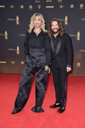 Bill Kaulitz and Tom Kaulitz at the German Television Awards in Cologne 28 09 2023