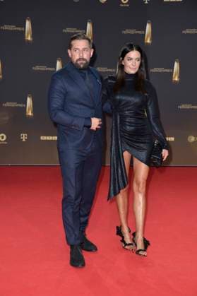 Klaas Heufer Umlauf and Doris Golpashin at the German Television Awards in Cologne 28 09 2023