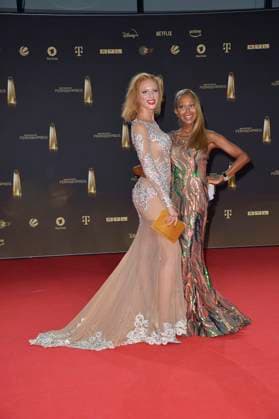 Anna Ermakova with her mother Angela Ermakova at the German Television Award ceremony in Cologne 28 09 2023