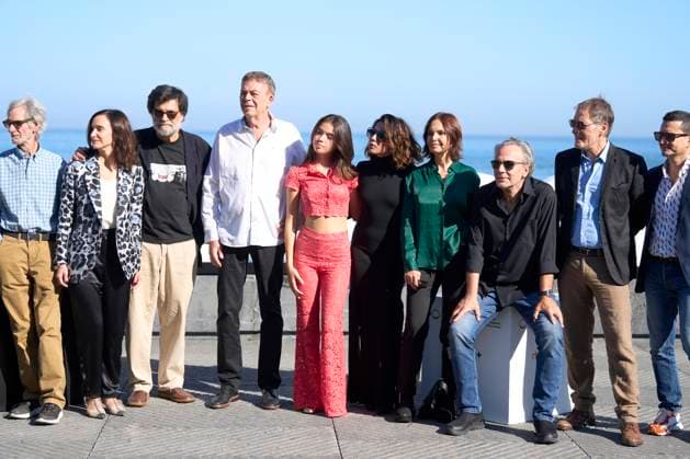 September 29, 2023, Madrid, Madrid, Spain: Victor Erice, Jose Coronado, Ana Torrent, Maria Leon, Petra Martinez, Mario Pardo, Helena Miquel, Venecia Franco attended Cerrar los ojos and Donostia Award Photocall during 71st San Sebastian International Film Festival at Kursaal Palace on September 29, 2023 in Donostia San Sebastian, Spain Madrid Spain - ZUMAg15_ 20230929_zaf_g15_027 Copyright: xJackxAbuinx
